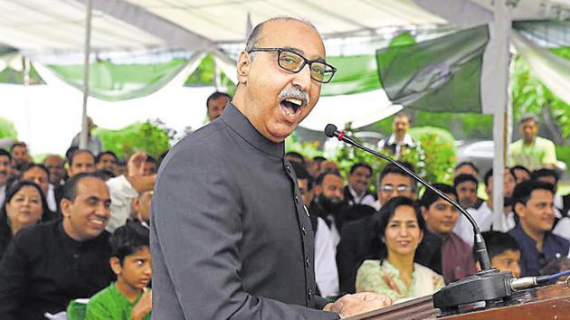 Pakistan high commissioner Abdul Basit speaks at an event to mark Pakistan's Independence Day at the high commission in New Delhi on August 14, 2016.(HT Photo)