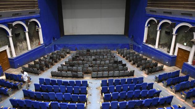 Attempts at survival are proving to be ineffective. Even after renovating the cinemas, installing latest technologies, and keeping the price of tickets to minimum, these cinemas find themselves inching towards the end. (Saumya Khandelwal/HT PHOTO) Attempts at survival are proving to be ineffective. Even after renovating the cinemas, installing latest technologies, and keeping the price of tickets to minimum, these cinemas find themselves inching towards the end. (Saumya Khandelwal/HT PHOTO)