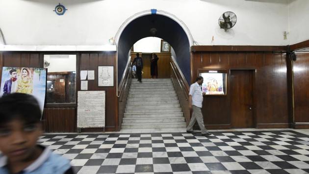 Hindustan Times had reported on December 22 that the cinema was on the verge of closing due to severe cash crunch aggravated by demonetisation. (Saumya Khandelwal/HT PHOTO) Hindustan Times had reported on December 22 that the cinema was on the verge of closing due to severe cash crunch aggravated by demonetisation. (Saumya Khandelwal/HT PHOTO)