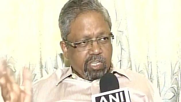 R Sukumar, who was assaulted by a Shiv Sena parliamentarian, speaks to news agency ANI.(Photo: ANI/Twitter)