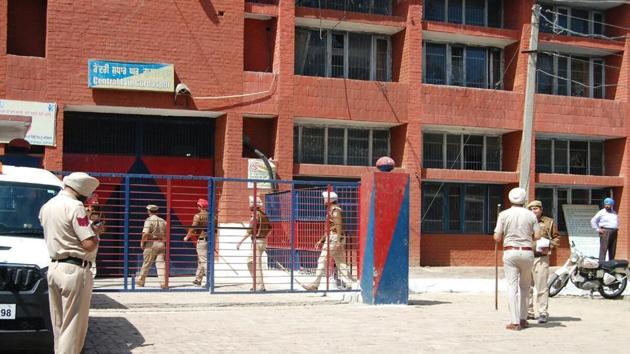 Jail staffers had to fire around two dozen rounds to quell the rioting inmates. (HT Photo) Jail staffers had to fire around two dozen rounds to quell the rioting inmates. (HT Photo)