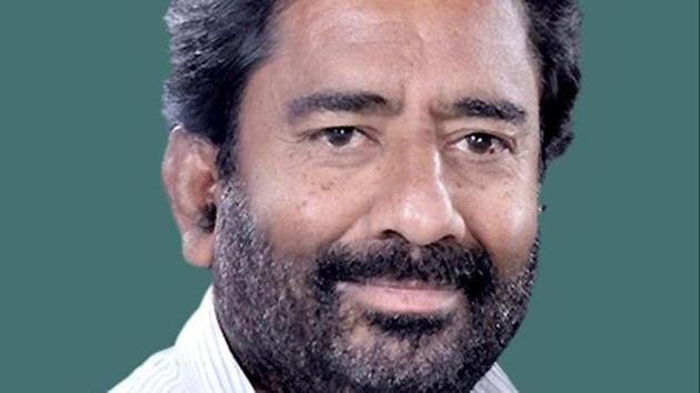 Shiv Sena MP Ravindra Gaikwad hit a 60-year-old Air India staffer with slippers 25 times on March 23..(File Photo)