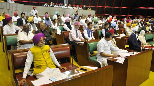 Minister Rana Gurjit Singh and other MLAs in the Punjab Vidhan Sabha in Chandigarh on Friday, March 24.(Keshav Singh/HT)