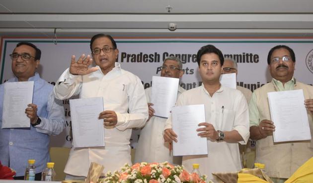 (From left) Delhi Congress president Ajay Maken, senior Congress leaders P Chidambaram, Jyotiraditya Scindia and PC Chacko released a draft blueprint for the MCD elections on March 6. (Ravi Choudhary/HT Photo) (From left) Delhi Congress president Ajay Maken, senior Congress leaders P Chidambaram, Jyotiraditya Scindia and PC Chacko released a draft blueprint for the MCD elections on March 6. (Ravi Choudhary/HT Photo)