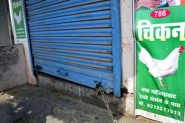 The shopkeepers said the corporation issued licences earlier but refused to renew them since the past two years. (Sakib Ali /HT Photo) The shopkeepers said the corporation issued licences earlier but refused to renew them since the past two years. (Sakib Ali /HT Photo)