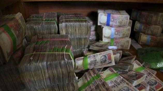 File photo of discontinued currency notes of Rs 500. Narendra Modi on November 8, 2016, scrapped high denomination notes of Rs 500 and Rs 1000, with a stated purpose of curbing black money.(AP)