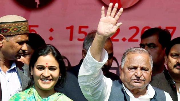 Aparna Yadav, who lost from the Lucknow Cantt seat in the recent assembly elections, has been visiting the Gorakhnath shrine as a devotee. She and her husband Prateek Yadav, Mulayam Singh Yadav’s younger son, met CM Yogi Adityanath in Lucknow on Friday.(PTI file photo)