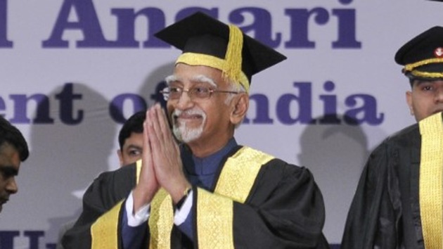 Delivering the 66th convocation address at the Panjab University, Vice President Hamid Ansari said that recent events in our country have shown that “there is much confusion about what a university should or should not be”. (Ravi Kumar/HT) Delivering the 66th convocation address at the Panjab University, Vice President Hamid Ansari said that recent events in our country have shown that “there is much confusion about what a university should or should not be”. (Ravi Kumar/HT)