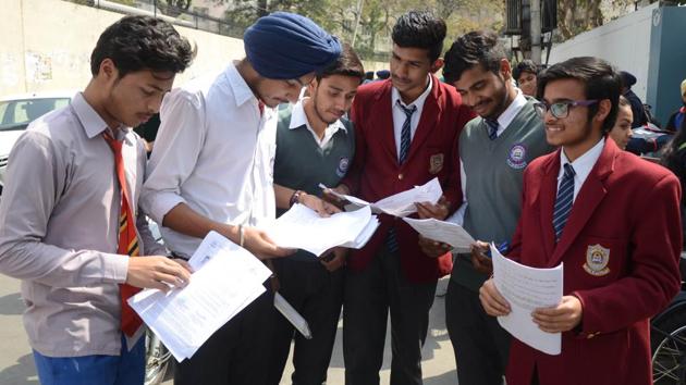 Class 10 students will have to write Board exams from next year. They also have to study a sixth vocational subject.(Jagtinder Singh Grewal/Hindustan Times)
