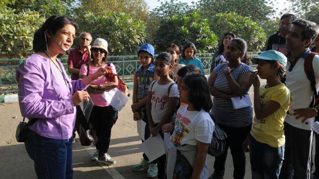 Kavita Prakash, a naturalist, who headed the walk, informed participants about the various trees. (Parveen Kumar/HT Photo) Kavita Prakash, a naturalist, who headed the walk, informed participants about the various trees. (Parveen Kumar/HT Photo)
