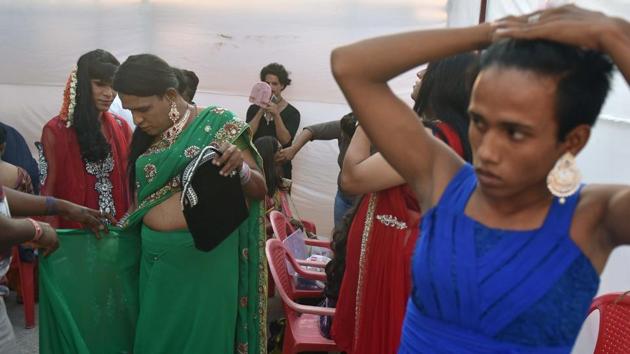 Participants prepare for the show. (Pratham Gokhale/HT Photo) 