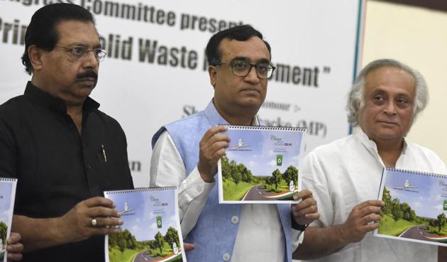 Congress MP and party’s Delhi incharge PC Chacko, Delhi Congress president Ajay Maken and former union environment minister Jairam Ramesh released a draft roadmap on sanitation in Delhi. (Sonu Mehta/HT Photo) Congress MP and party’s Delhi incharge PC Chacko, Delhi Congress president Ajay Maken and former union environment minister Jairam Ramesh released a draft roadmap on sanitation in Delhi. (Sonu Mehta/HT Photo)