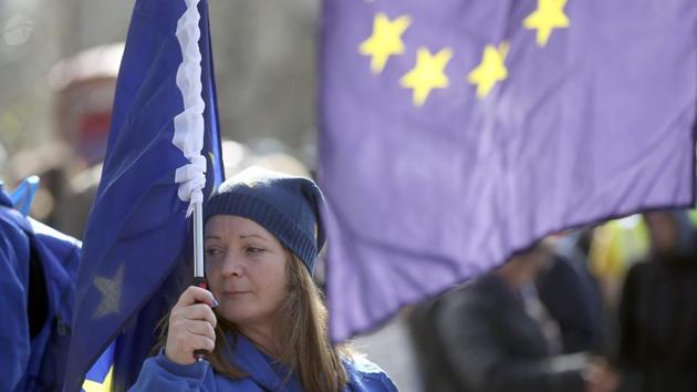 Demonstrators gather for a Unite for Europe march, in central London, Britain. (Paul Hackett/REUTERS) Demonstrators gather for a Unite for Europe march, in central London, Britain. (Paul Hackett/REUTERS)