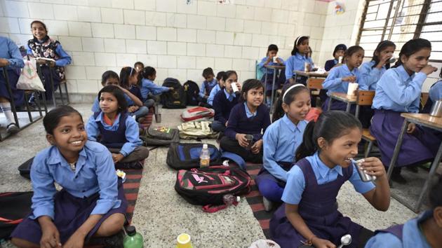 A municipal corporation school in Tughlakabad. The municipal corporations have improved the infrastructure in their schools. However, learning levels have remained dismally low.(Sushil Kumar/HT PHOTO)