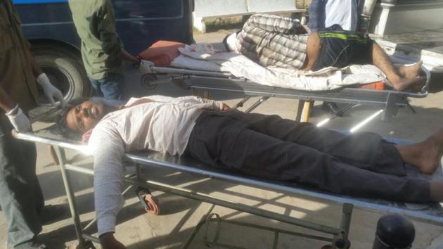 People injured in the clash being taken to a hospital in Mehsana.(HT Photo) People injured in the clash being taken to a hospital in Mehsana.(HT Photo)