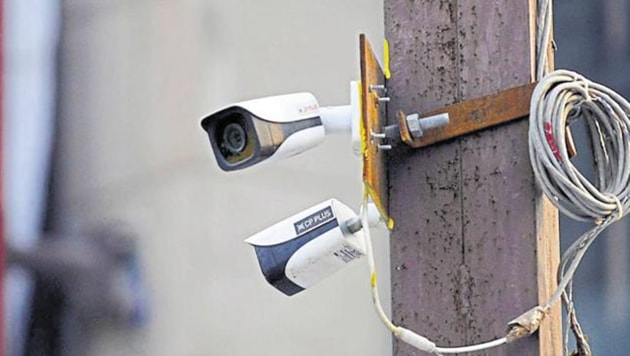 The Uninterrupted Power Supply (UPS) of the CCTV cameras installed at Bharat Nagar chowk, Sarabha Nagar chowk, Ittan Vala chowk in Shimlapuri and Sunder Nagar in Daresi were stolen on Saturday, sending the police department in a tizzy. (HT Representative Image) The Uninterrupted Power Supply (UPS) of the CCTV cameras installed at Bharat Nagar chowk, Sarabha Nagar chowk, Ittan Vala chowk in Shimlapuri and Sunder Nagar in Daresi were stolen on Saturday, sending the police department in a tizzy. (HT Representative Image)
