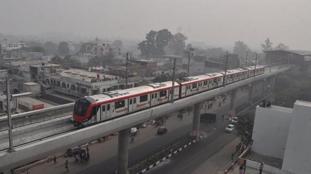 Lucknow metro awaits the railway ministry’s nod to start commercial operations.(HT File Photo)