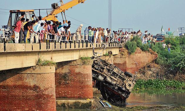 A damaged bridge,which is one of the accident-prone sites near Patran in Patiala district.(HT File Photo)