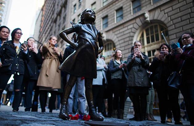 The ‘Fearless Girl’ statue is the work of artist Kristen Visbal.(AFP) The ‘Fearless Girl’ statue is the work of artist Kristen Visbal.(AFP)