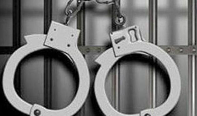 Cops said the accused threatened the girl at knifepoint and forced her to sit on his motorcycle. He then asked the girl for her father’s contact details.(Representation pic)