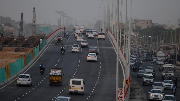 The flyover at Hero Honda Chowk was opened to traffic from Kherki Daula to New Delhi on Monday. (Parveen Kumar/HT Photo) The flyover at Hero Honda Chowk was opened to traffic from Kherki Daula to New Delhi on Monday. (Parveen Kumar/HT Photo)