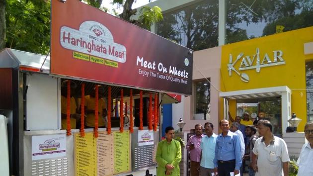 A van selling processed and ready-to-eat meat items stationed at Dhakuria in south Kolkata.(HT Photo)