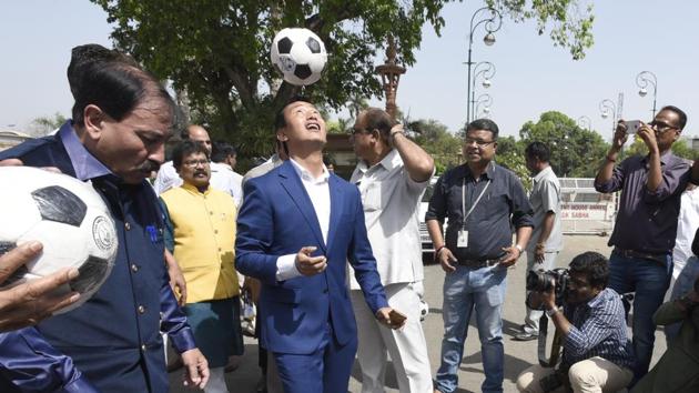 With former India captain Bhaichung Bhutia and All India Football Federation (AIFF) chief Praful Patel in tow, the event was kicked off by Lok Sabha Speaker Sumitra Mahajan. (Sonu Mehta/HT PHOTO) With former India captain Bhaichung Bhutia and All India Football Federation (AIFF) chief Praful Patel in tow, the event was kicked off by Lok Sabha Speaker Sumitra Mahajan. (Sonu Mehta/HT PHOTO)