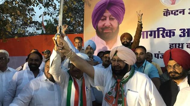 Punjab chief minister Captain Amarinder Singh campaigning in New Delhi on Thursday. (HT Photo) Punjab chief minister Captain Amarinder Singh campaigning in New Delhi on Thursday. (HT Photo)