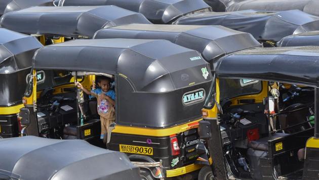 Commuters faced a difficult time with fewer auti-rickshaws at their disposal. (HT) Commuters faced a difficult time with fewer auti-rickshaws at their disposal. (HT)