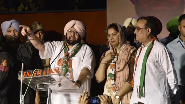 Punjab chief minister Captain Amarinder Singh at an event organised by the local Congress to felicitate him in Subhash Nagar on Thursday.(Ajay Aggarwal/HT Photo)