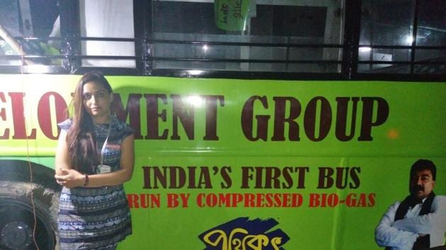 At Re 1 For 17km Cheapest Bus In India Fuelled By Cow Dung Biogas Launched In Kolkata Hindustan Times