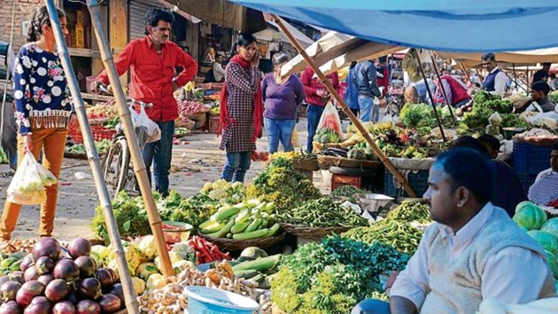 The CDs connected to a speaker generally roll out names and prices of the vegetables being sold, followed by phrases terming the vegetables as fresh and of high quality.(HT Representative Image)