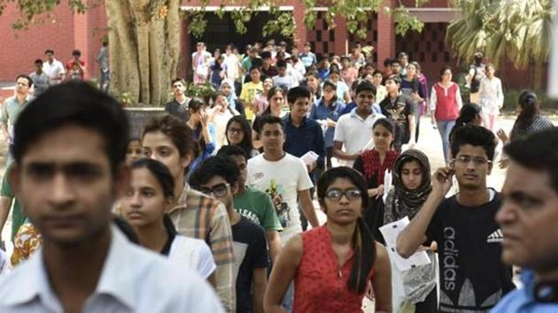 As the registration process for CET came to an end on Thursday, around 3.84 lakh aspirants enrolled for the test, compared to 4.09 lakh last year. (HT) As the registration process for CET came to an end on Thursday, around 3.84 lakh aspirants enrolled for the test, compared to 4.09 lakh last year. (HT)