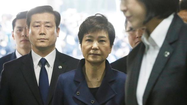 Ousted South Korean President Park Geun-hye arrives for questioning on her arrest warrant at the Seoul Central District Court in Seoul.(REUTERS)