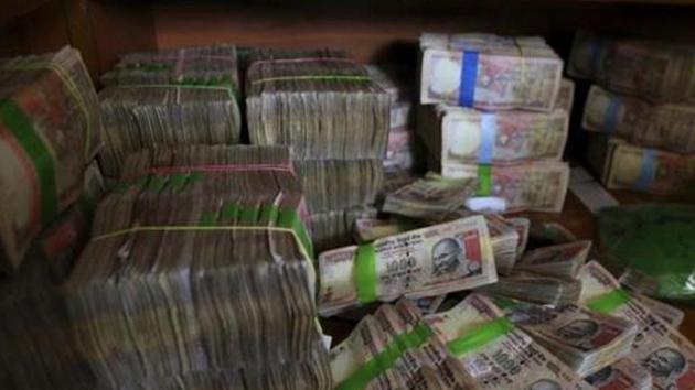 The Hyderabad police have arrested 41 people and seized the old notes with face value of Rs 7.75 crore from them since March 13.(AP File Photo)