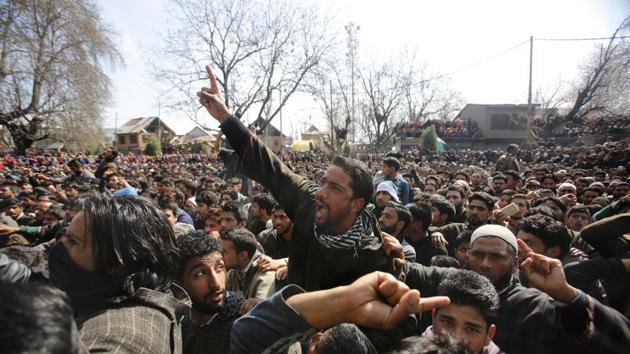 Kashmiris shout freedom slogans during the funeral of a local suspected rebel commander Tauseef Ahmed Wagay at Yaripora, about 60 Kilometres south of Srinagar, Indian controlled Kashmir on March 29. (AP File Photo) Kashmiris shout freedom slogans during the funeral of a local suspected rebel commander Tauseef Ahmed Wagay at Yaripora, about 60 Kilometres south of Srinagar, Indian controlled Kashmir on March 29. (AP File Photo)