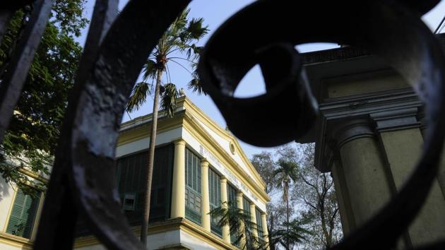 Konnagar Public Library and the one in Krishnagar are in similar state. (Samir Jana/HT PHOTO)