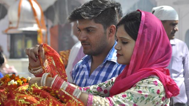 Devotees at Mata Mansa Devi temple on Navratri festival in Panchkula. (Sant Arora/HT )
