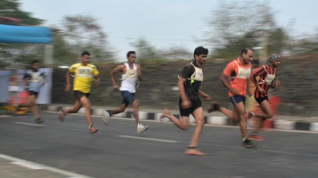 The run continues on the Eastern Express Highway near Godrej in Mumbai. (Prashant Waydande/HT )