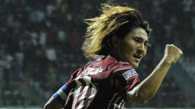 Katsumi Yusa of Mohun Bagan scores against Bengaluru FC during their I-League match at Rabindra Sarovar Stadium in Kolkata on Saturday. (Samir Jana/HT) Katsumi Yusa of Mohun Bagan scores against Bengaluru FC during their I-League match at Rabindra Sarovar Stadium in Kolkata on Saturday. (Samir Jana/HT)