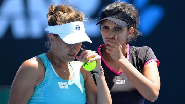 Sania Mirza-Barbora Strycova defeated Martina Hingis and Chan Yung-Jan in the Miami Open semi-final.(AFP)