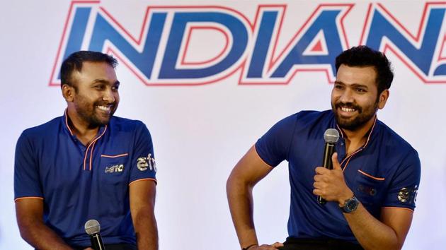 Mumbai Indians skipper Rohit Sharma (right) with coach and former Sri Lanka skipper Mahela Jayawardene at a press conference of the former Indian Premier League champions in Mumbai on Sunday.(PTI)