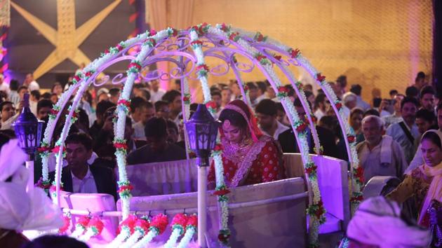 During Sakshi’s engagement with Satyawart, the couple had announced that they would marry in April 2017. (MANOJ DHAKA/HINDUSTAN TIMES) 