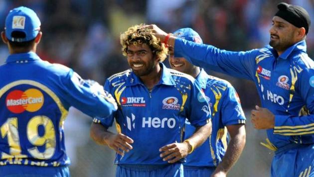 Mumbai Indians’ Lasith Malinga (C) is the highest wicket-taker in Indian Premier League (IPL) history with 143 scalps.(AFP)