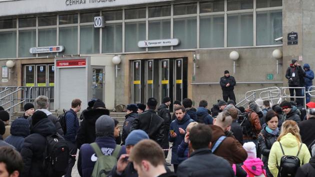 People gather outside Sennaya Ploshchad metro station after the explosion. Russia’s National Anti-Terrorism Committee said it has found and deactivated a bomb at another subway station in St Petersburg. (Igor Russak/REUTERS) People gather outside Sennaya Ploshchad metro station after the explosion. Russia’s National Anti-Terrorism Committee said it has found and deactivated a bomb at another subway station in St Petersburg. (Igor Russak/REUTERS)