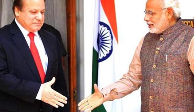 Pakistan’s Prime Minister Nawaz Sharif shakes hand with Indian PM Narendra Modi prior to a meeting at Hydrabad House in New Delhi.(Ajay Aggarwal/HT File Photo)