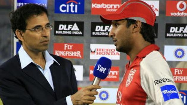 Harsha Bhogle (left) announced via a post on his Facebook page that he would be commentating in this year’s Indian Premier League (IPL). “It (the IPL) has always been a special tournament for me,” he wrote in the post.(Getty Images)