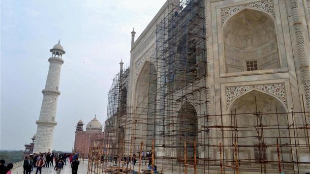 Archaeological Survey of India conducting restoration work at Taj Mahal in Agra.(PTI) Archaeological Survey of India conducting restoration work at Taj Mahal in Agra.(PTI)