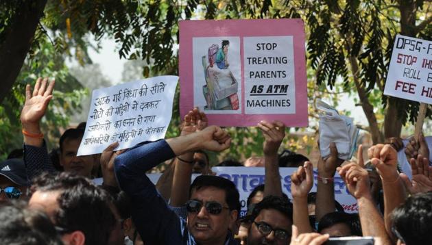 The parents have been protesting against the steep hike in school fees. (Parveen Kumar/HT) The parents have been protesting against the steep hike in school fees. (Parveen Kumar/HT)