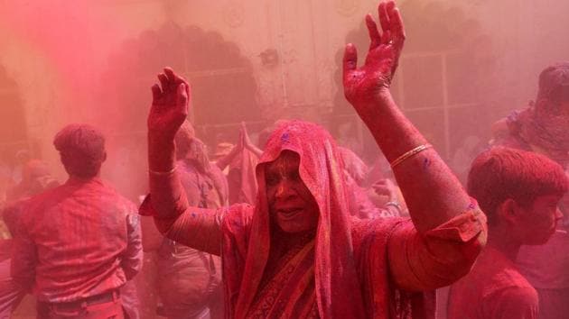 Widows take part in Holi celebrations, Vrindavan, March 9, 2017. (Representative photo)(REUTERS) Widows take part in Holi celebrations, Vrindavan, March 9, 2017. (Representative photo)(REUTERS)